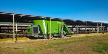 Leader PF3 now with 40 mc capacity: Faresin self-propelled mixer wagons are getting bigger and bigger