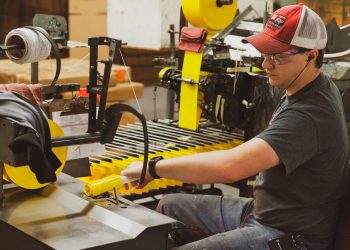 BLACKBURN: THE WORLDWIDE LEADER IN MARKING FLAGS