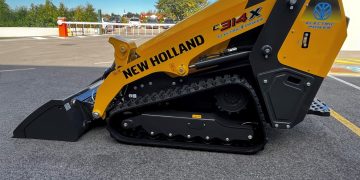 New Holland C314X Electric Mini Track Loader Offers Emissions-free, Low-noise Solution for Material Handling Challenges